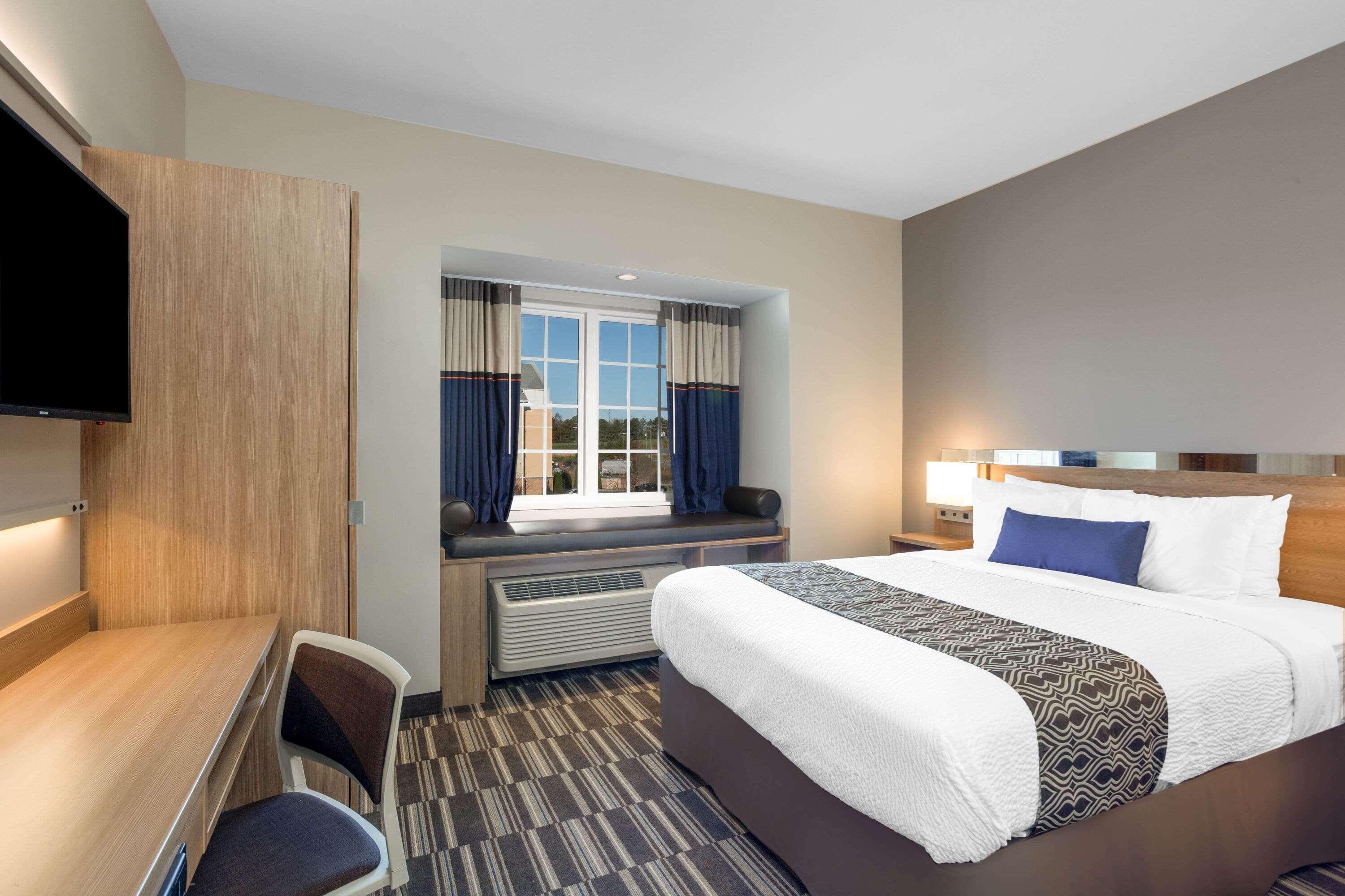 Hotel Microtel By Wyndham 2*